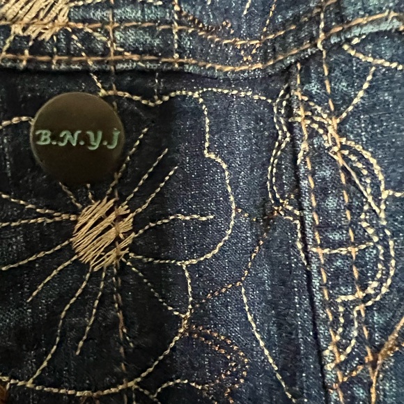 Embroidered Floral Denim Jacket Boho
Artisan Jean Jacket Blue Denim M - Picture 4 of 5